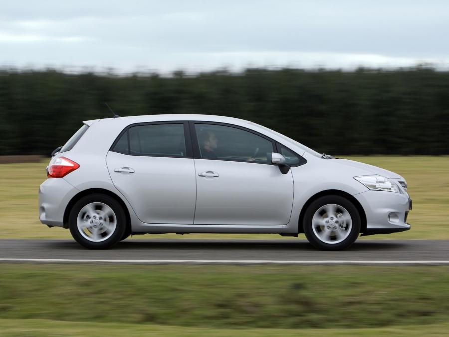  Toyota Auris 5-Door 2010 года  (UK) (фото 50 из 59)